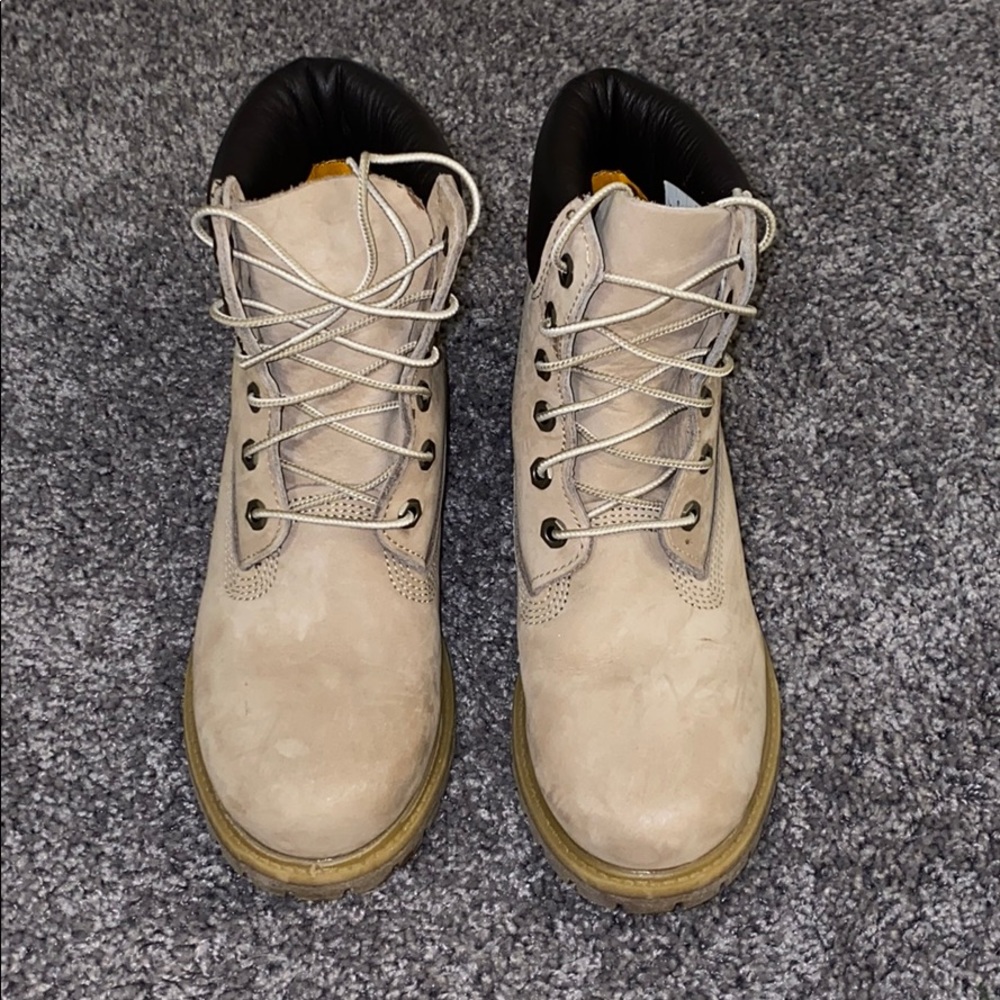 Women’s Timberland boots 🥾